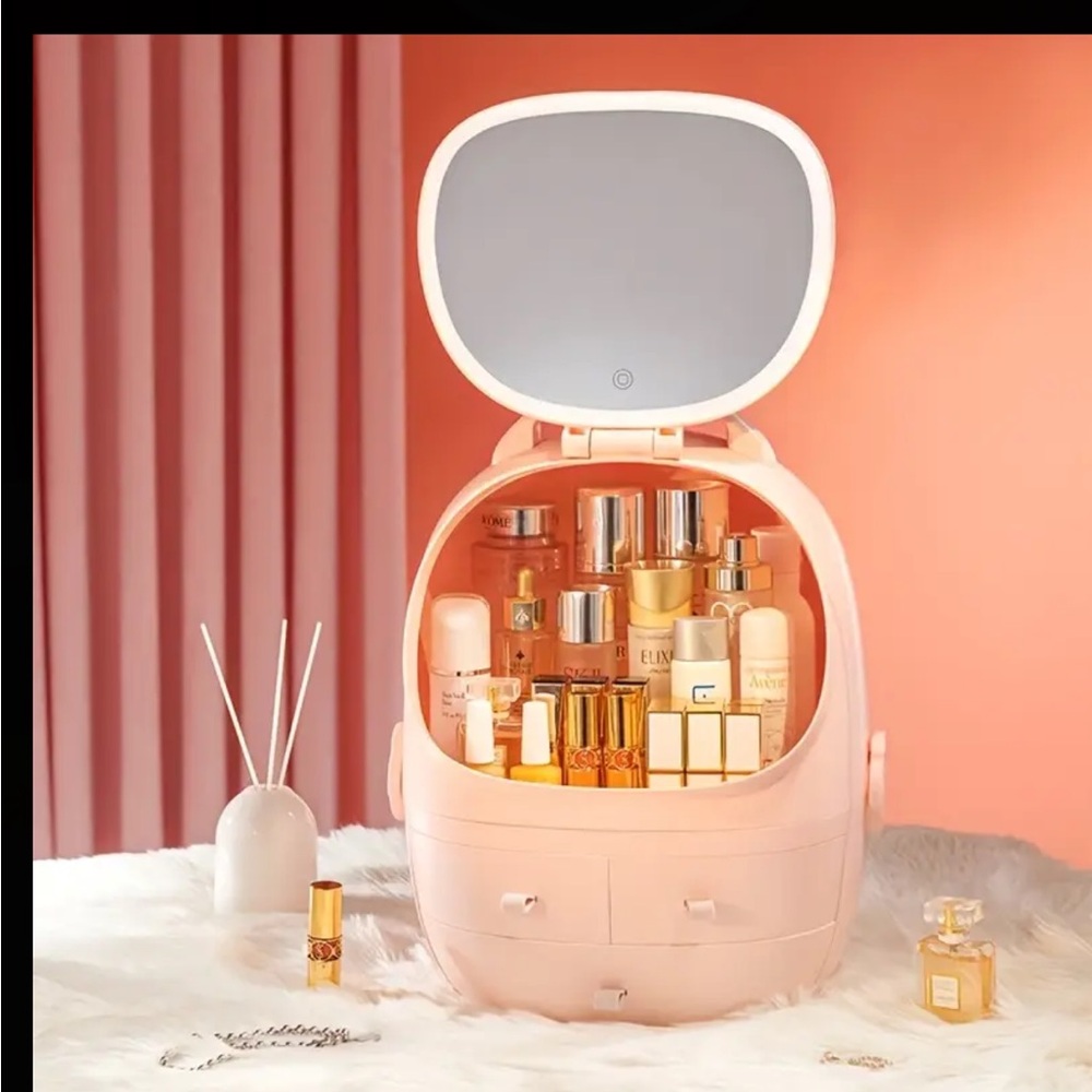 Elegant Cream Cosmetic Organizer - Picture 5 of 5